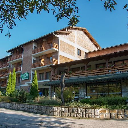 Tourist center Momina Krepost Hotel Veliko Tărnovo Exterior foto