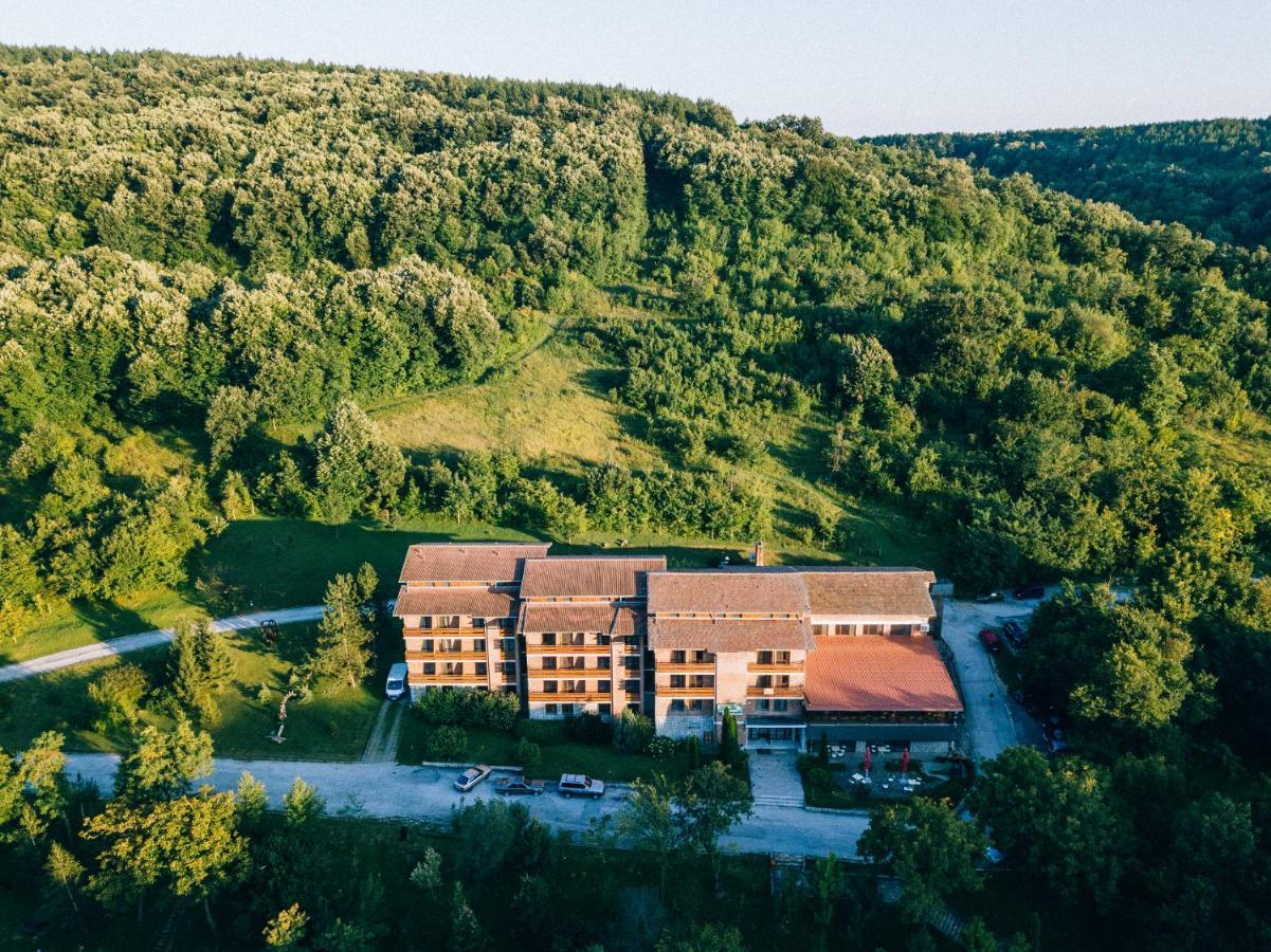 Tourist center Momina Krepost Hotel Veliko Tărnovo Exterior foto