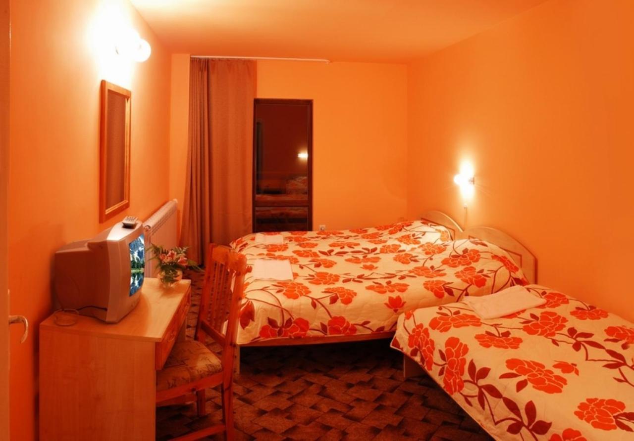 Tourist center Momina Krepost Hotel Veliko Tărnovo Exterior foto